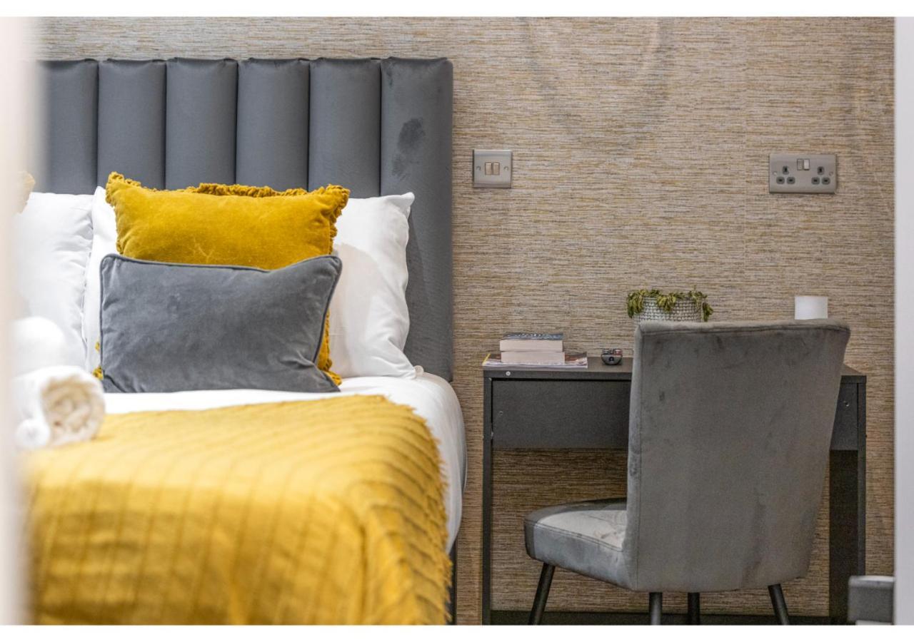 Compact Comfort: Your Basecamp Apartment *