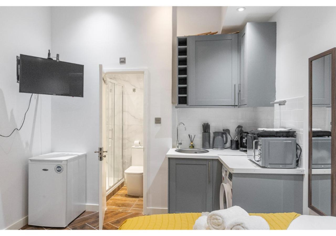 Compact Comfort: Your Basecamp London